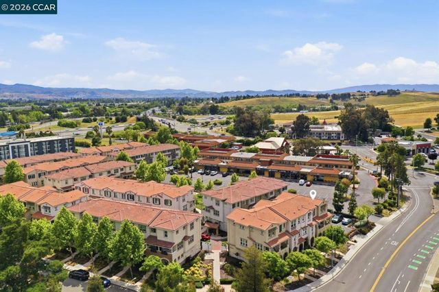 971 Bluebell Dr, Livermore, CA 94551