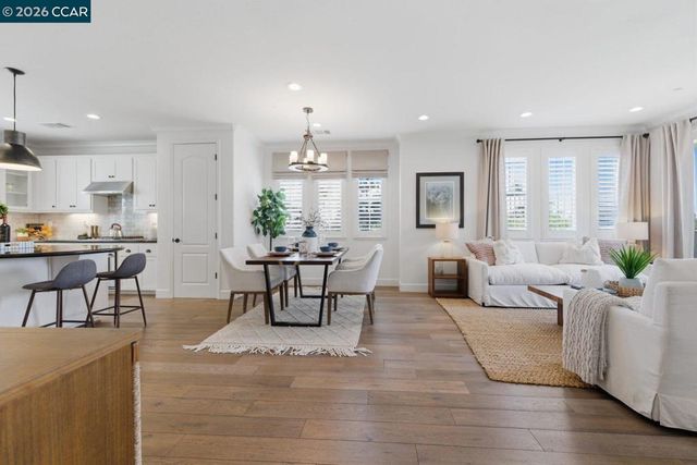 971 Bluebell Dr, Livermore, CA 94551