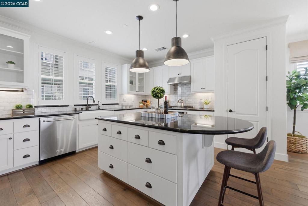 971 Bluebell Dr, Livermore, CA 94551