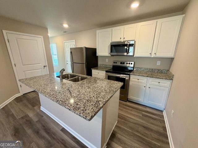 126 W Lexington Avenue, Griffin, GA 30223