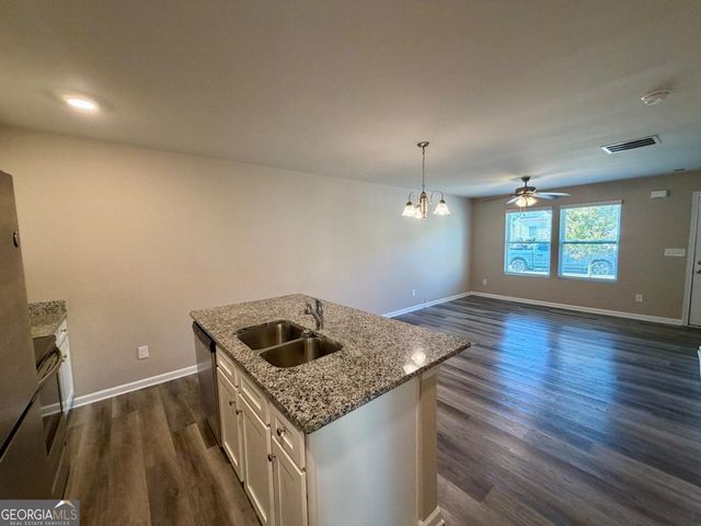 126 W Lexington Avenue, Griffin, GA 30223