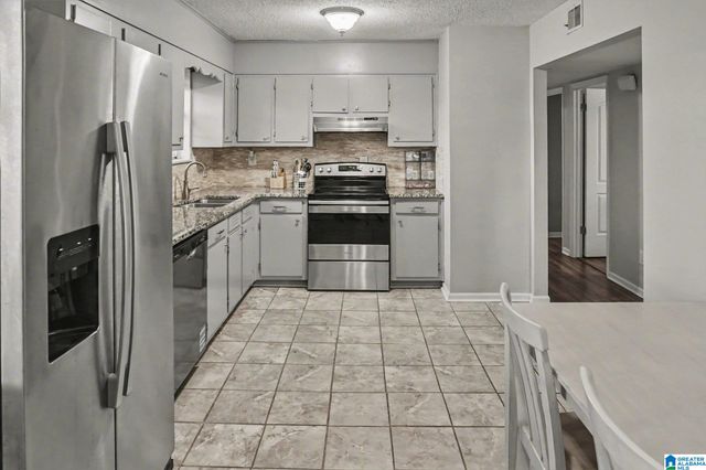 111 MORRIS AVENUE, Clanton, AL 35045