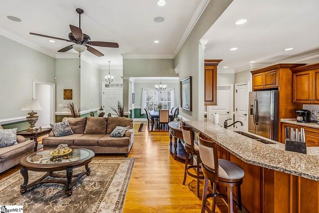 821 E Golden View Lane, Boiling Springs, SC 29316