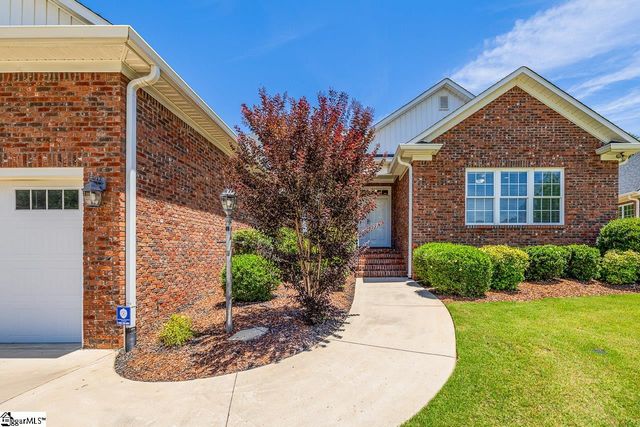 821 E Golden View Lane, Boiling Springs, SC 29316