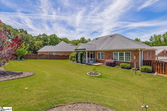 821 E Golden View Lane, Boiling Springs, SC 29316