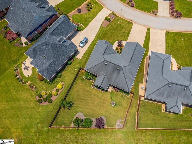 821 E Golden View Lane, Boiling Springs, SC 29316