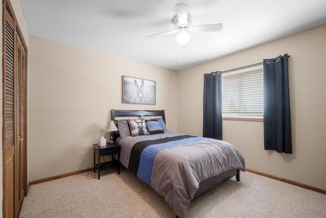 3222 Windsor PLACE, West Bend, WI 53090