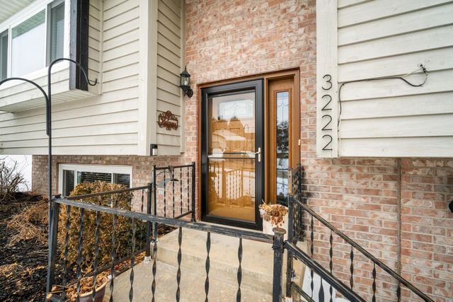 3222 Windsor PLACE, West Bend, WI 53090