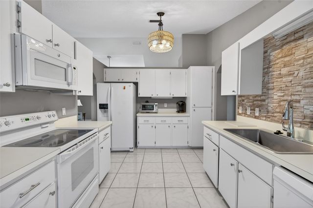 2100 NW 50TH CIRCLE, Ocala, FL 34482