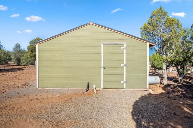 4895 N Gray Fox Lane, Kingman, AZ 86401