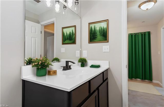 431 Old Colonial Way Unit 203, Newport News, VA 23608