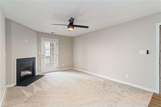 431 Old Colonial Way Unit 203, Newport News, VA 23608