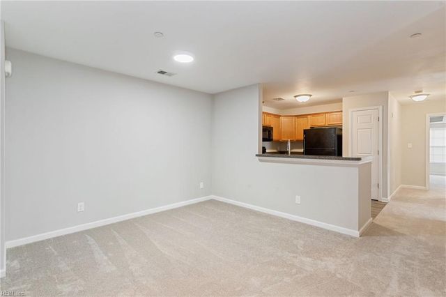 431 Old Colonial Way Unit 203, Newport News, VA 23608