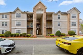 431 Old Colonial Way Unit 203, Newport News, VA 23608