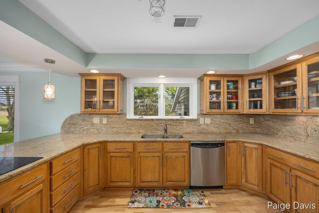 2097 10th Street, Martin Twp-alleganco, MI 49070