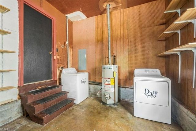 8415 Orcutt AVE, Hampton, VA 23605