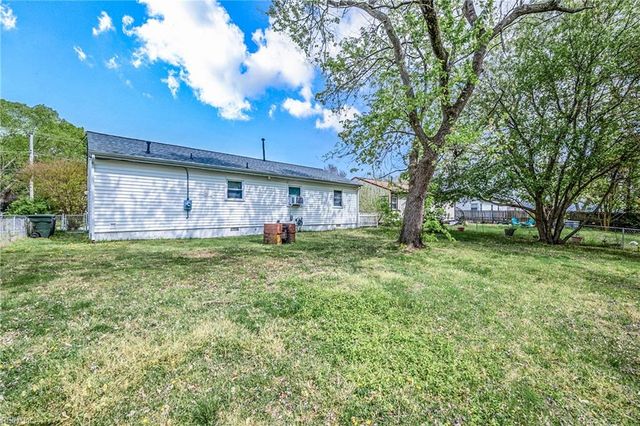 8415 Orcutt AVE, Hampton, VA 23605