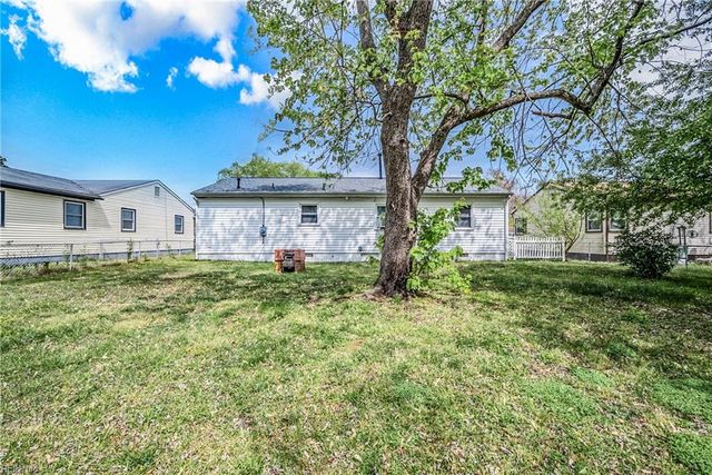 8415 Orcutt AVE, Hampton, VA 23605
