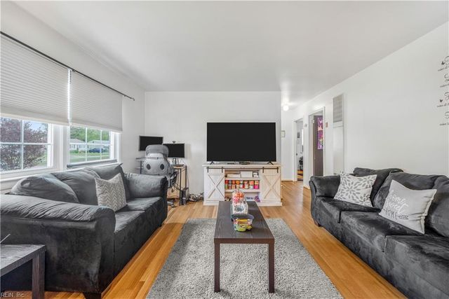 8415 Orcutt AVE, Hampton, VA 23605