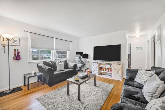 8415 Orcutt AVE, Hampton, VA 23605