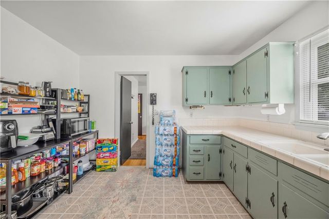 8415 Orcutt AVE, Hampton, VA 23605