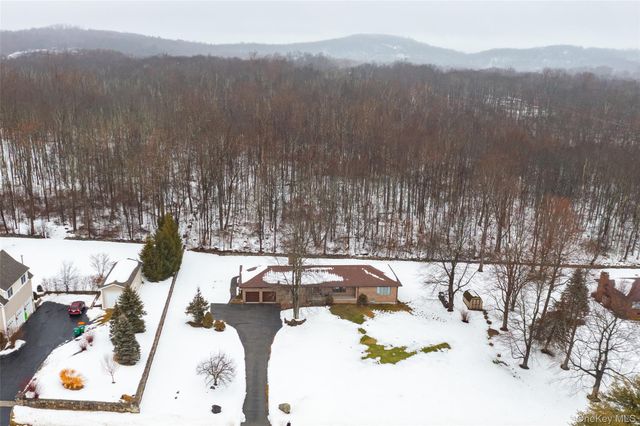 21 Lounsbury Drive, Baldwin Place, NY 10505