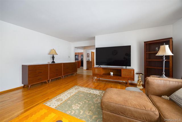 21 Lounsbury Drive, Baldwin Place, NY 10505