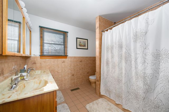 21 Lounsbury Drive, Baldwin Place, NY 10505