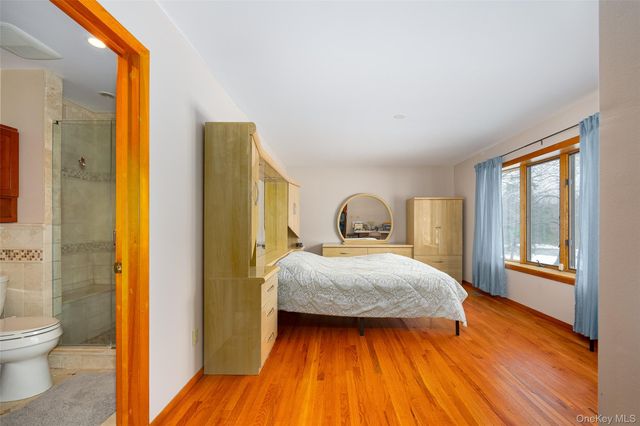 21 Lounsbury Drive, Baldwin Place, NY 10505