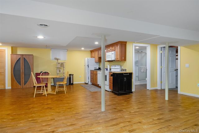 21 Lounsbury Drive, Baldwin Place, NY 10505