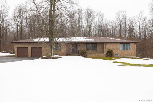 21 Lounsbury Drive, Baldwin Place, NY 10505