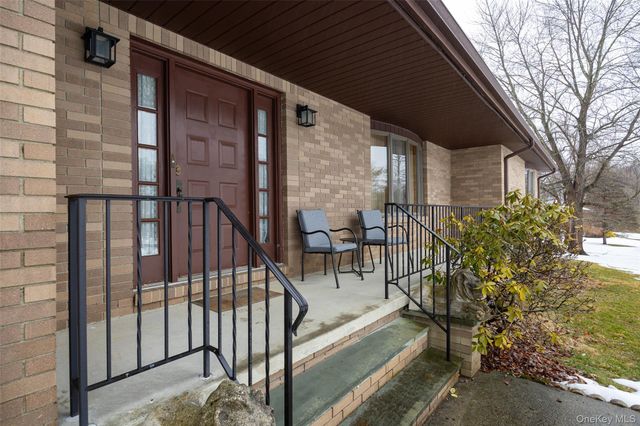 21 Lounsbury Drive, Baldwin Place, NY 10505