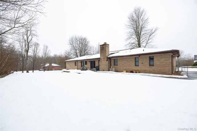 21 Lounsbury Drive, Baldwin Place, NY 10505