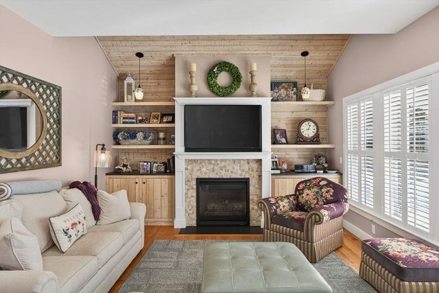 14 Poet's Corner, Plymouth, MA 02360