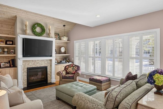 14 Poet's Corner, Plymouth, MA 02360