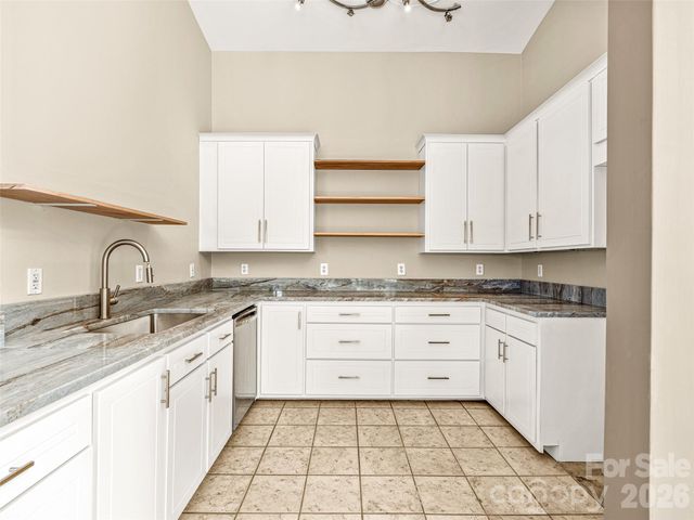 76 Raven Rock Lane, Marshall, NC 28753