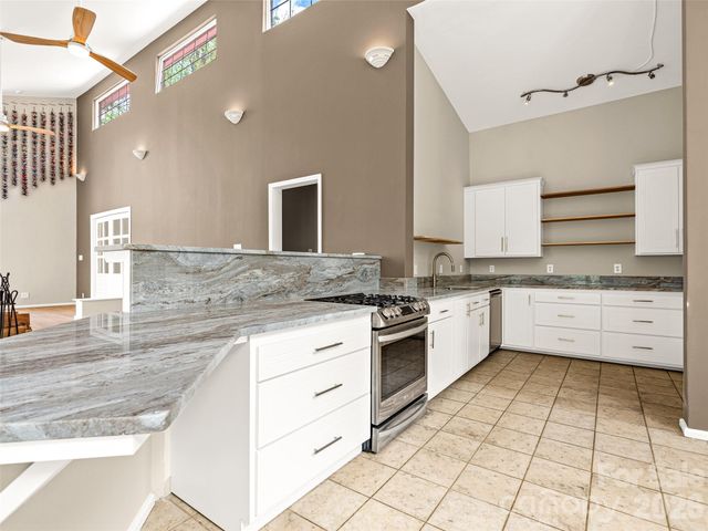 76 Raven Rock Lane, Marshall, NC 28753