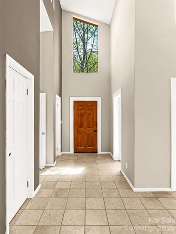 76 Raven Rock Lane, Marshall, NC 28753