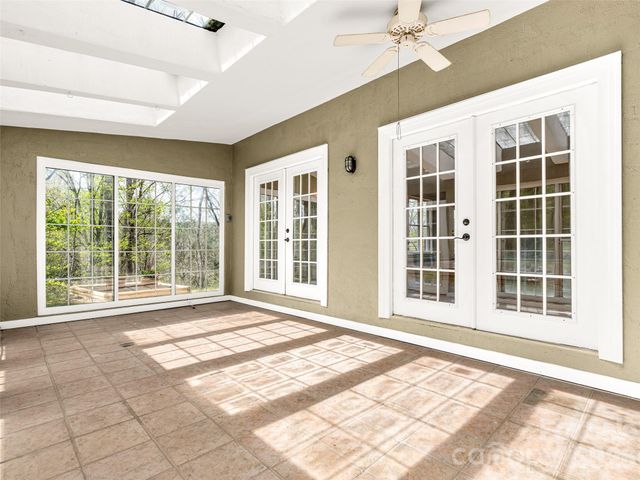 76 Raven Rock Lane, Marshall, NC 28753