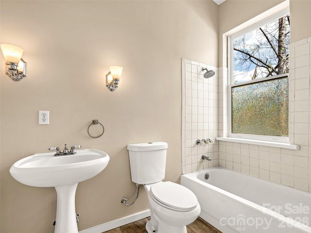 76 Raven Rock Lane, Marshall, NC 28753