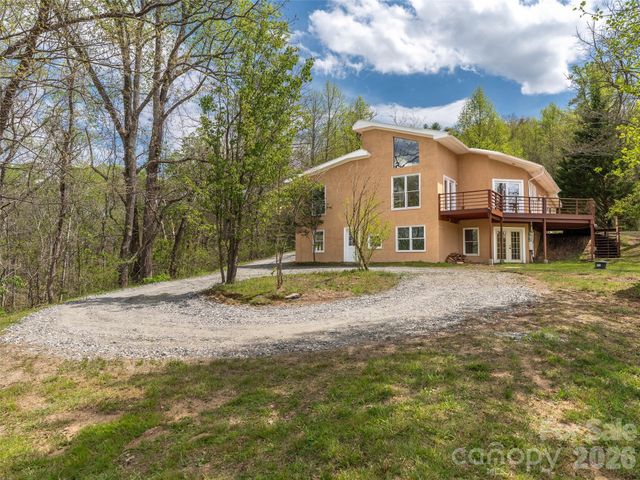 76 Raven Rock Lane, Marshall, NC 28753