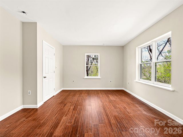 76 Raven Rock Lane, Marshall, NC 28753