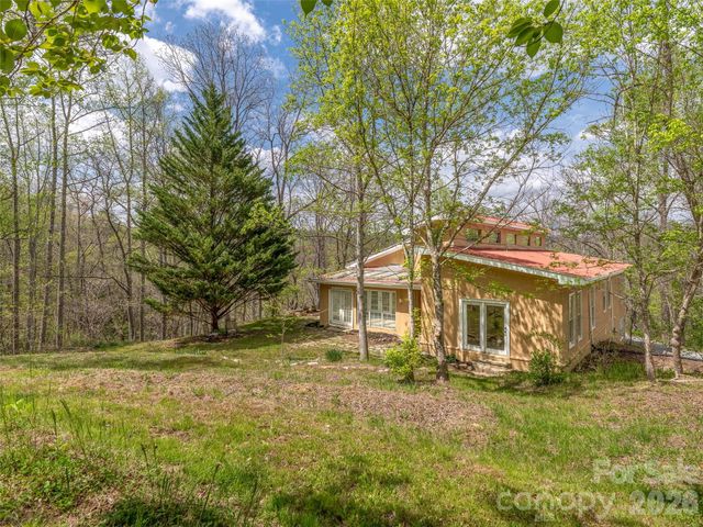 76 Raven Rock Lane, Marshall, NC 28753