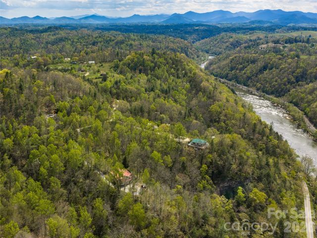 76 Raven Rock Lane, Marshall, NC 28753