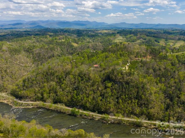 76 Raven Rock Lane, Marshall, NC 28753