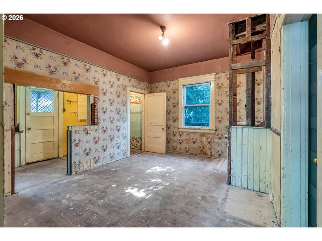 1515 Se MAIN St, Portland, OR 97214