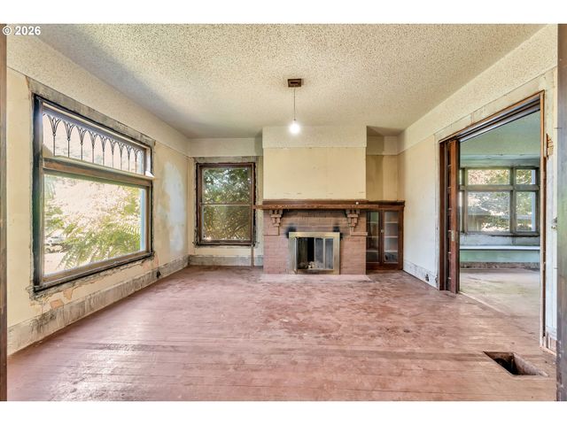1515 Se MAIN St, Portland, OR 97214