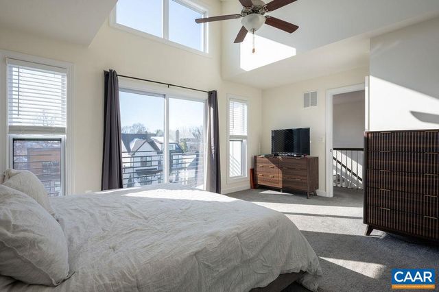 1011 STONEHENGE AVE EXT, Charlottesville, VA 22902