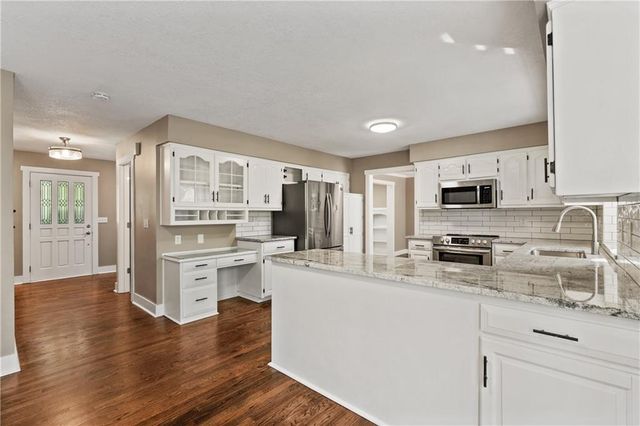 15125 W 84th Street, Lenexa, KS 66219