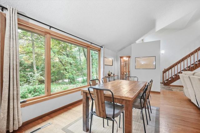 6214 Knollwood Drive, Oregon, WI 53575